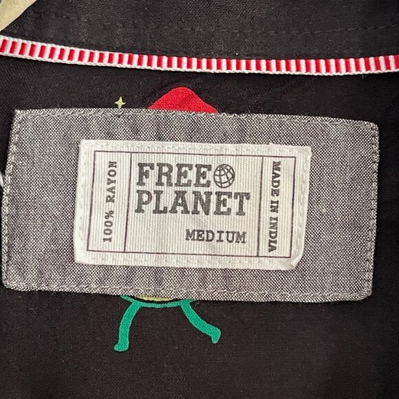 Free Planet Limited Ed. Avocado Santa Hat Super Soft Relaxed Button Down Shirt - Picture 6 of 7